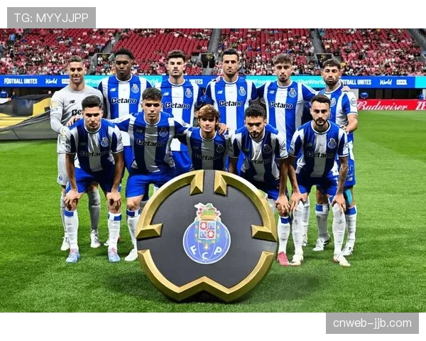 本菲卡边路防守漏洞：波尔图利用宽度创造进攻机会